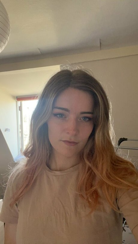 amberkia0 free actress image