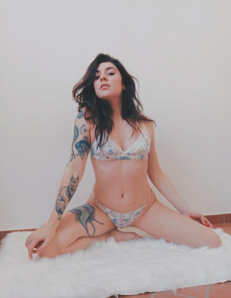 skinny shemale onlyfans hd img