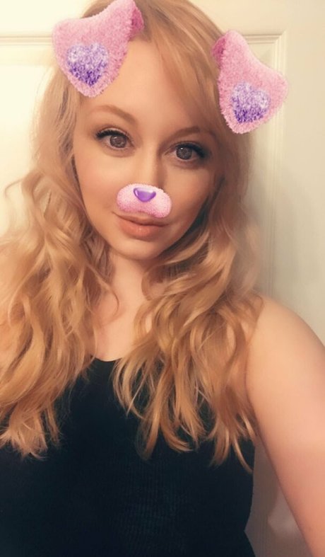 malloypanda exclusive model images