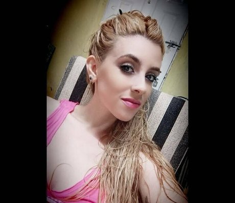 thedevilhot sex model photos