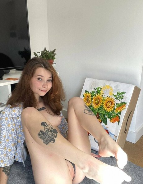 starkbloody11 naked model images