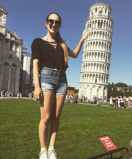 Leila Saltzman model erotic pictures