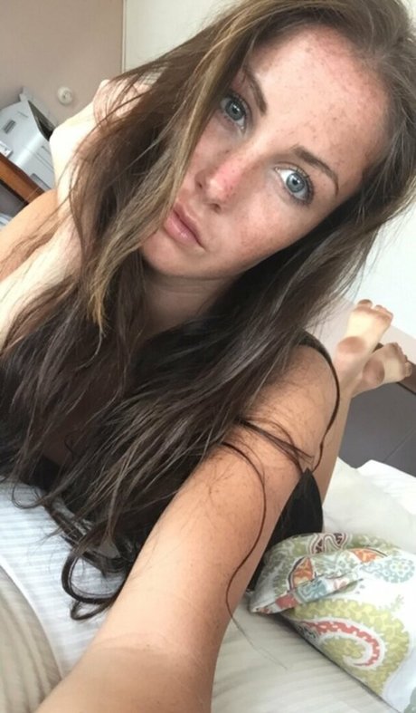 Courtney O Connell erotic model pictures