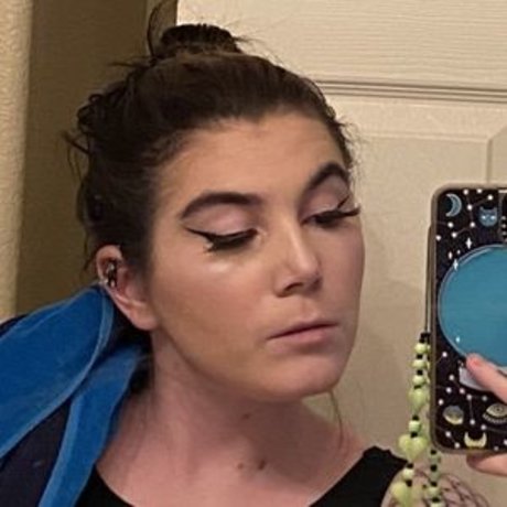 Ready To Glare sex model pics