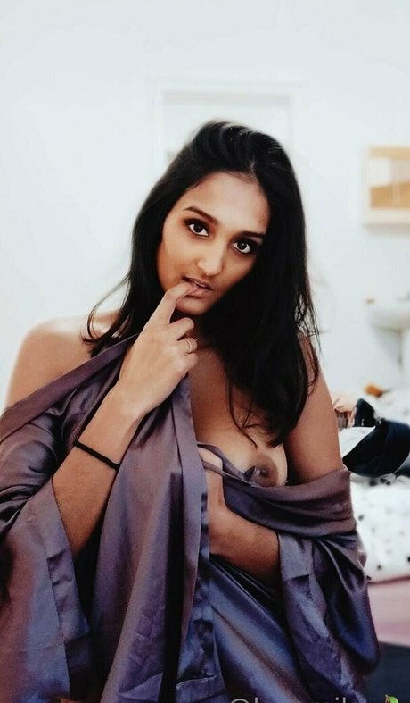 kyramila top star archive