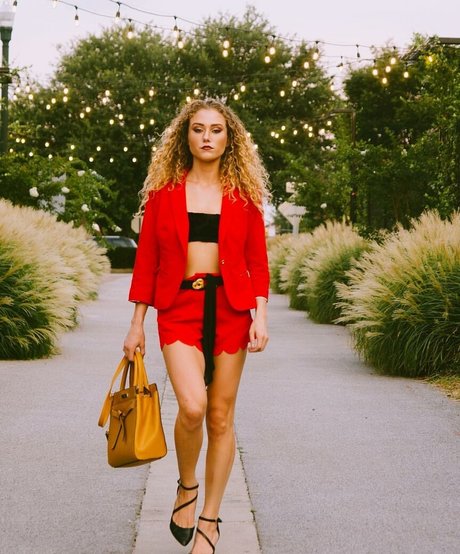 petite nude onlyfans nude picture