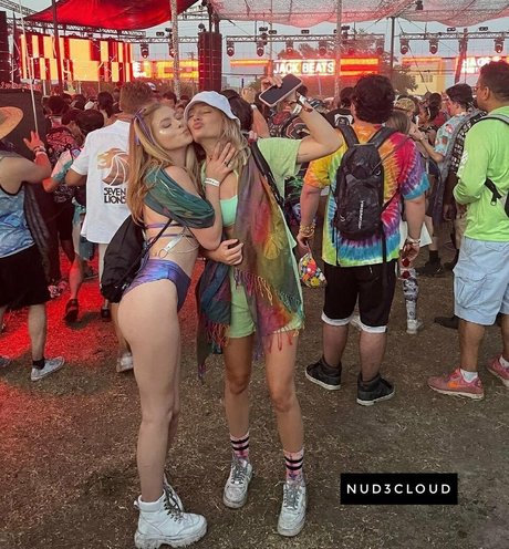 Chloe Mettenbrink erotic model pictures