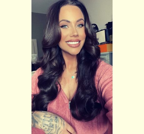 Victoria Love xxx pornstar pictures