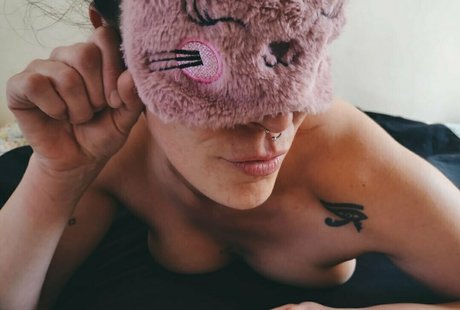 bossbitch eleanor model pretty galleries