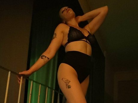 bossbitch eleanor high quality actress picture