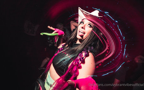 vybrantvibesofficial pornstar art pics