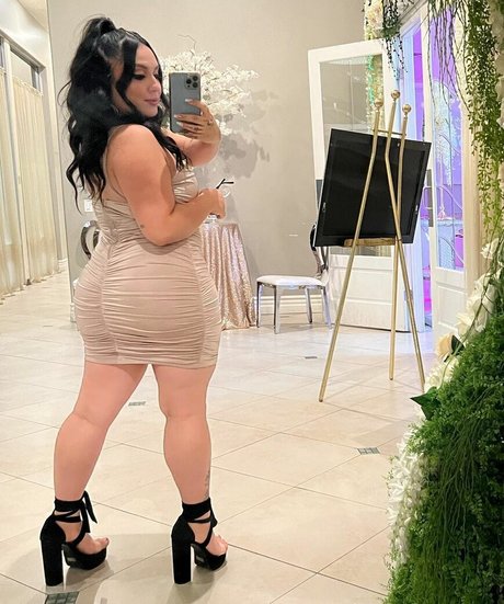 _daisyyy98 hot actress pictures