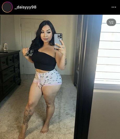 _daisyyy98 nudes star photos