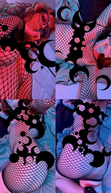 Smoketheshow pornographic star image