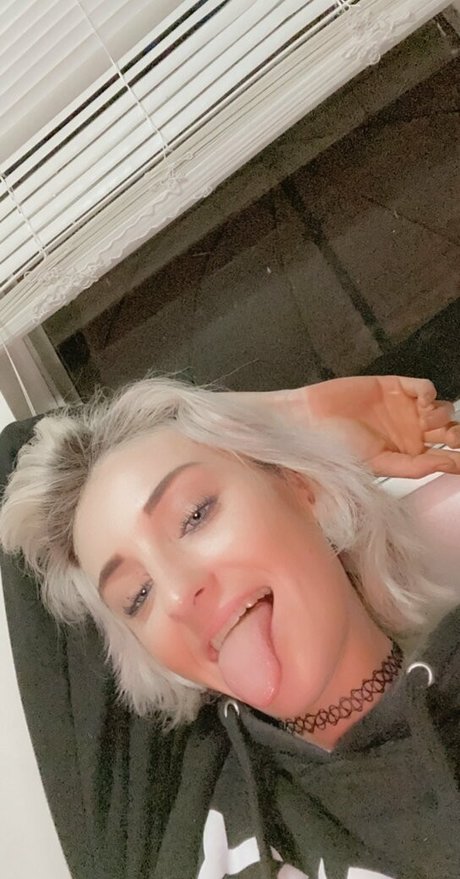 tallielorain sexy model pictures