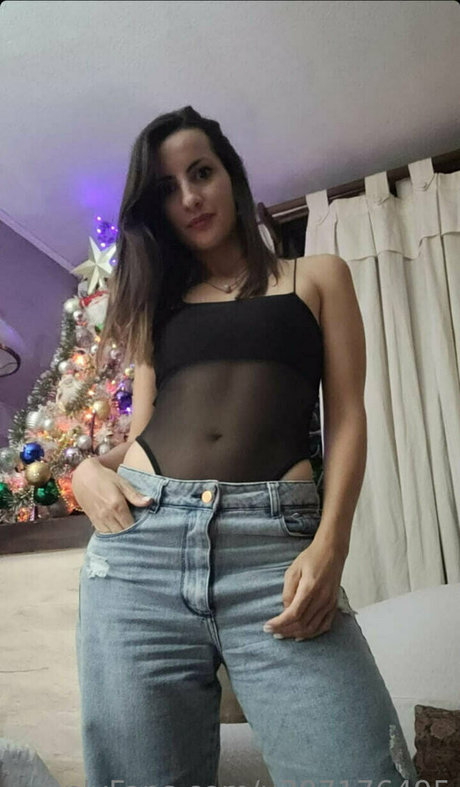 ourlittlesecret luna model top image