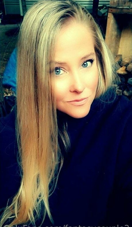 fantasycouple2 nudes model img