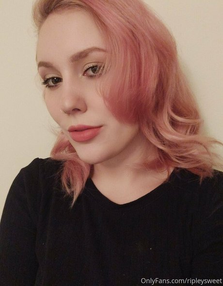 ripleysweet model erotic images