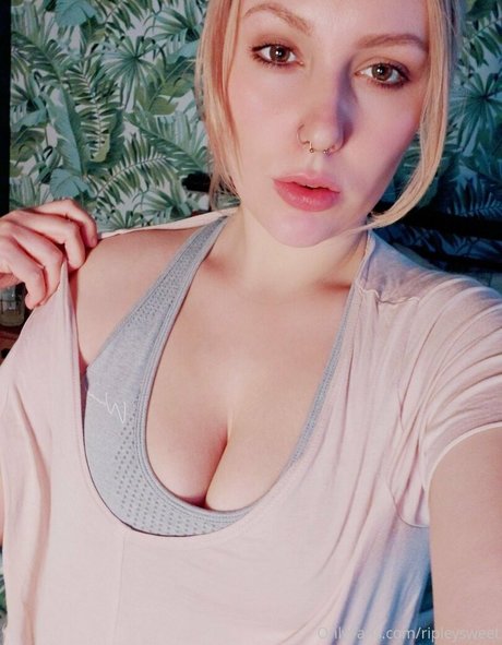 ripleysweet top star image