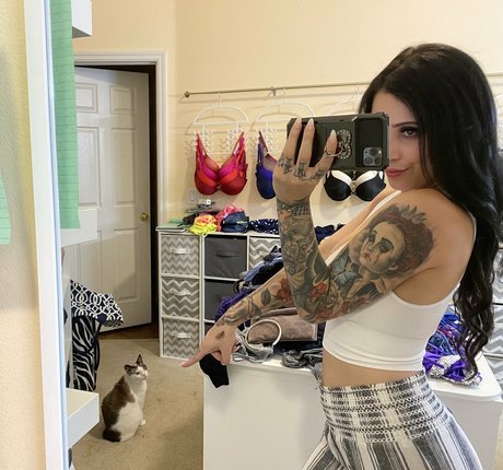 thenoelleeaston pornstar nude images