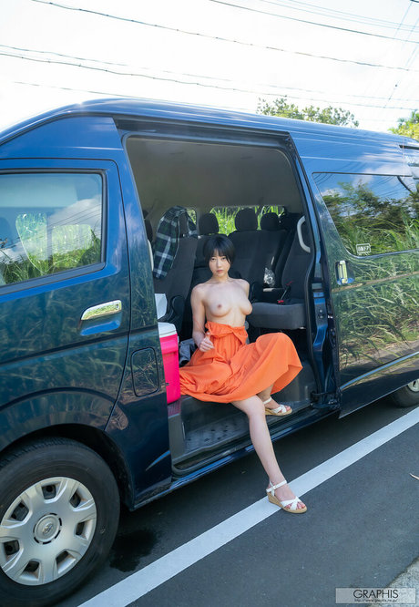 Hibiki Natsume star naked gallery