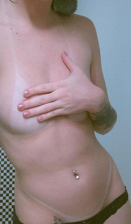 Petry000 free pornstar img