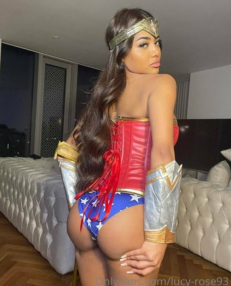 Lucy Rose93 xxx pornstar gallery