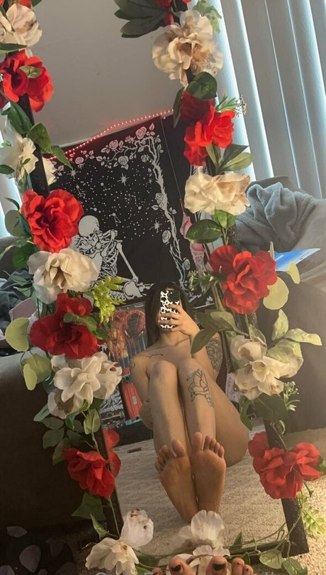 allexat nice model photo