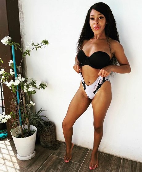 asian cheerleader onlyfans nude images