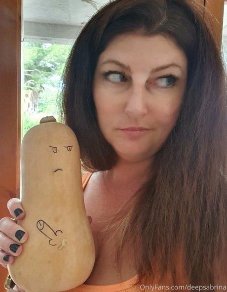 deepsabrina naked pornstar image