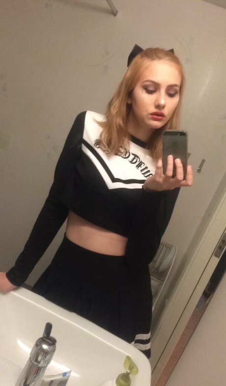 Hanningerc star naked pics