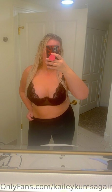 kaileykumsagain top model gallery