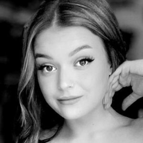 Selinaaa__xox pornstar exclusive pictures