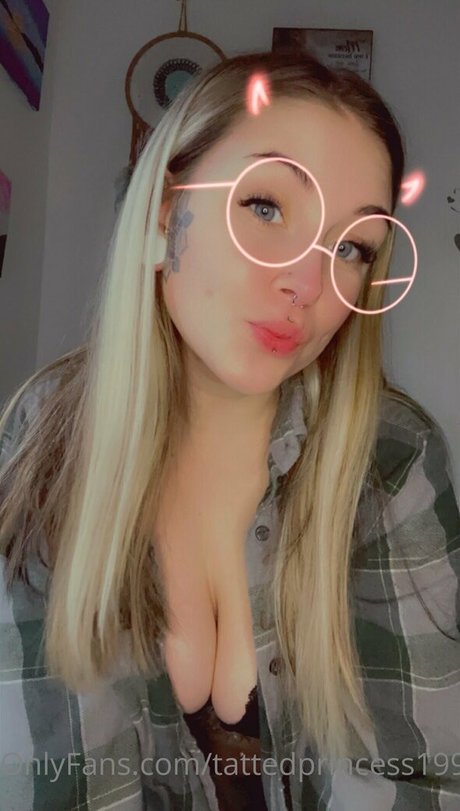 tattedprincess1998 sexy model images
