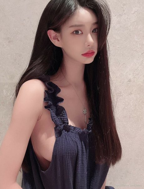 Siw0ns_ model erotic image