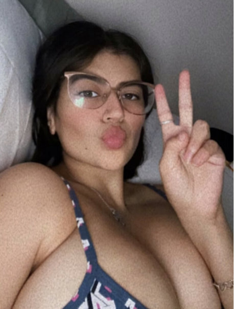 Emilia Torres best star pictures