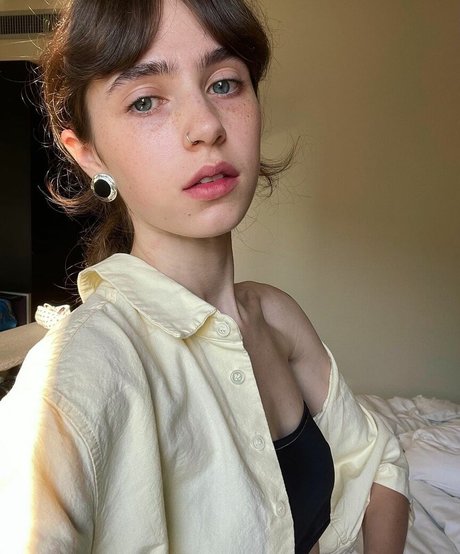 Clairo xxx model archive