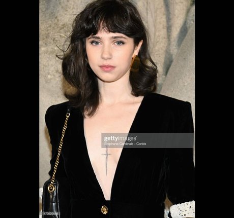 Clairo perfect model images