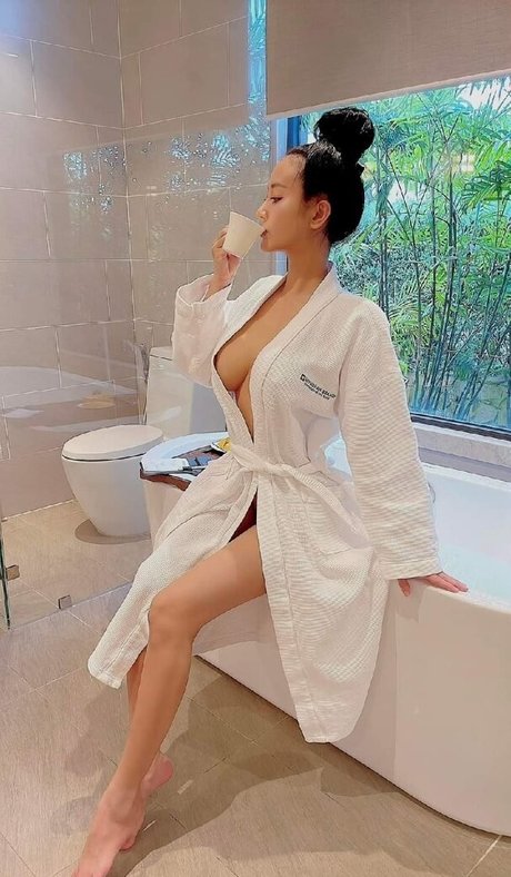 Pongkyubi1995 pornstar sex pictures