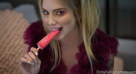 euyaz pornstar adult img