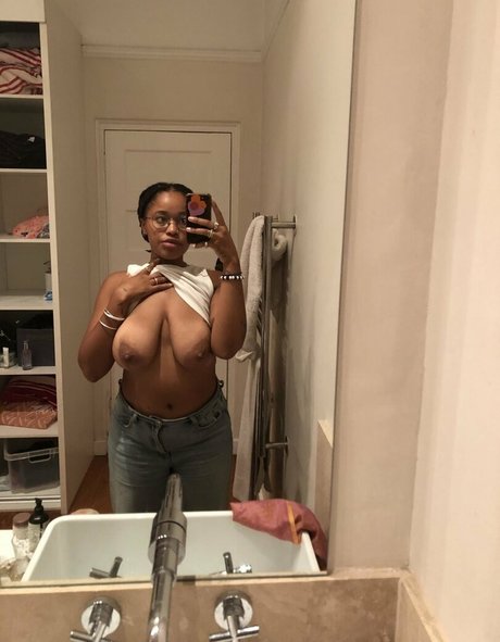 mom daughter onlyfans nudes photos