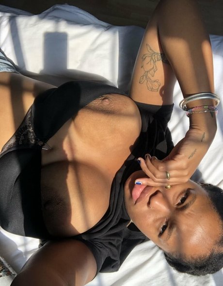 pretty ebony onlyfans sexy naked photo