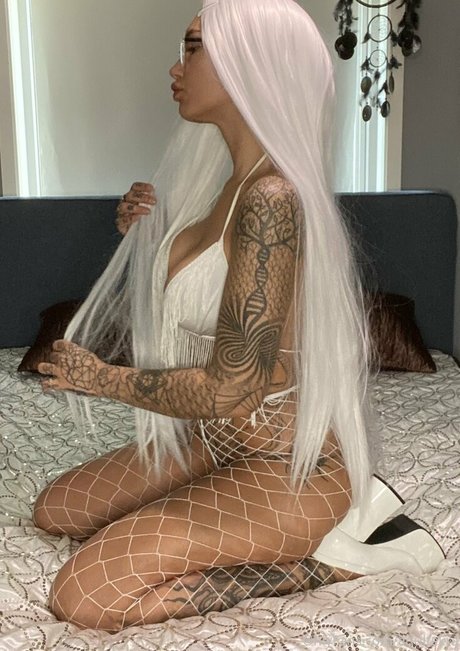 adultekra star top images