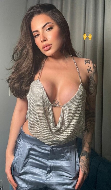 Kauani Siqueira naked pornstar photo
