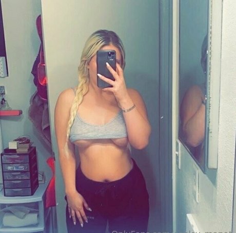 asian american onlyfans nude pic