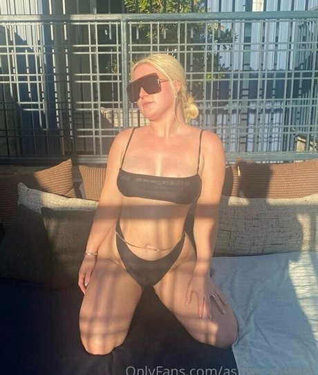 Ashley Monet model hot photo