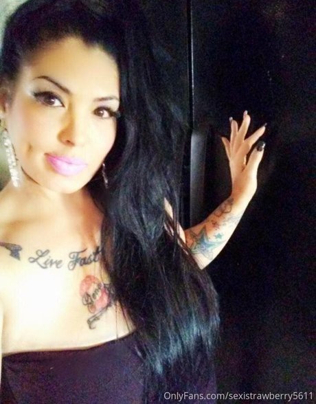 sexistrawberry5611 naked star pictures
