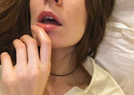 arab femboy onlyfans top gallery