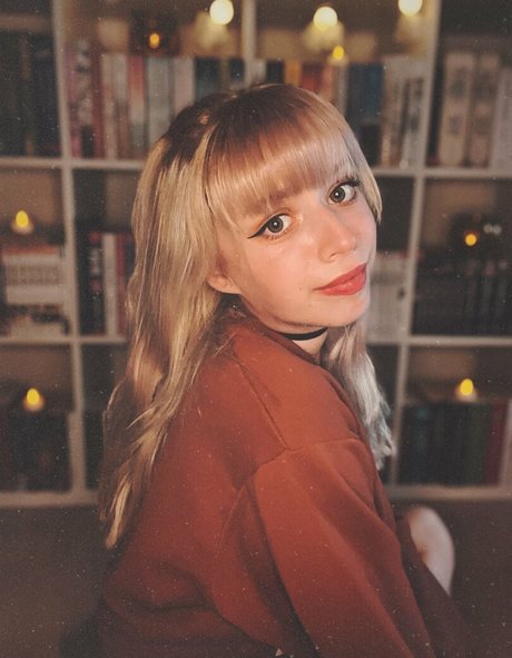 LegendLuna pornstar beautiful photos