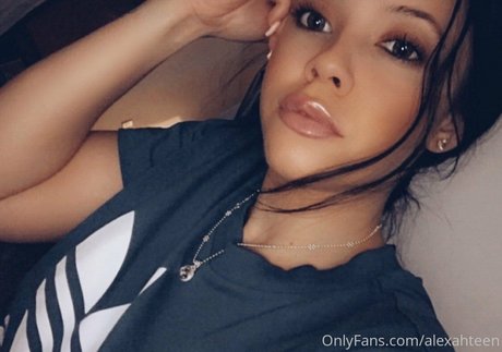 alexahteen model nude gallery